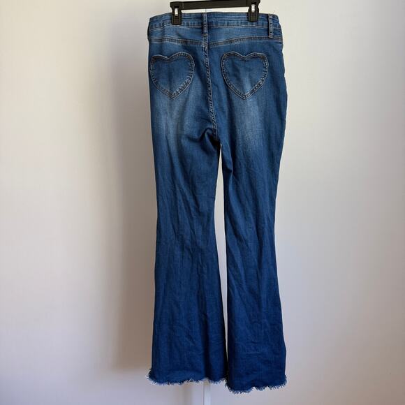 Fashion‎ Nova sz 11 (31) Blue Bell Bottom Flare Jeans Heart Pocket Raw Hem - Picture 6 of 8